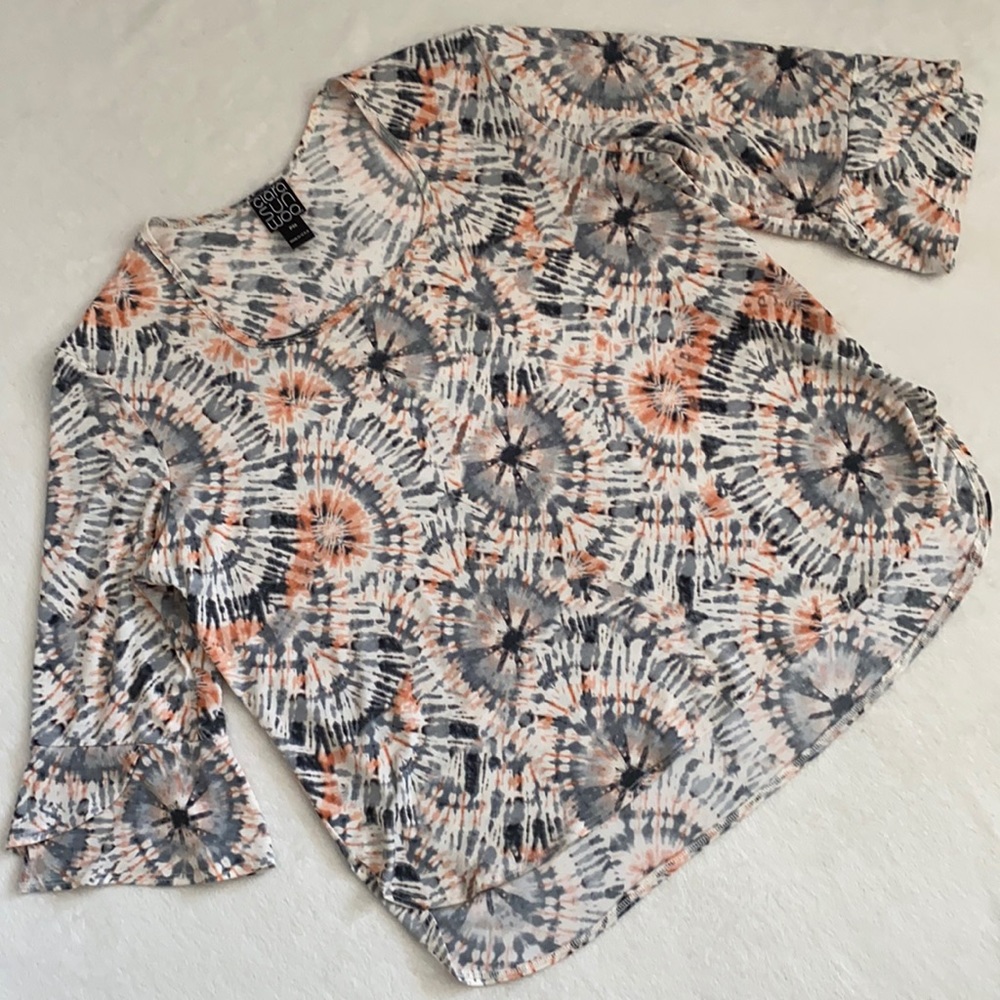 Clara Sun Woo | Abstract Circle Print Scoop 3/4 Ruffle Sleeve High Lo Top (PM)